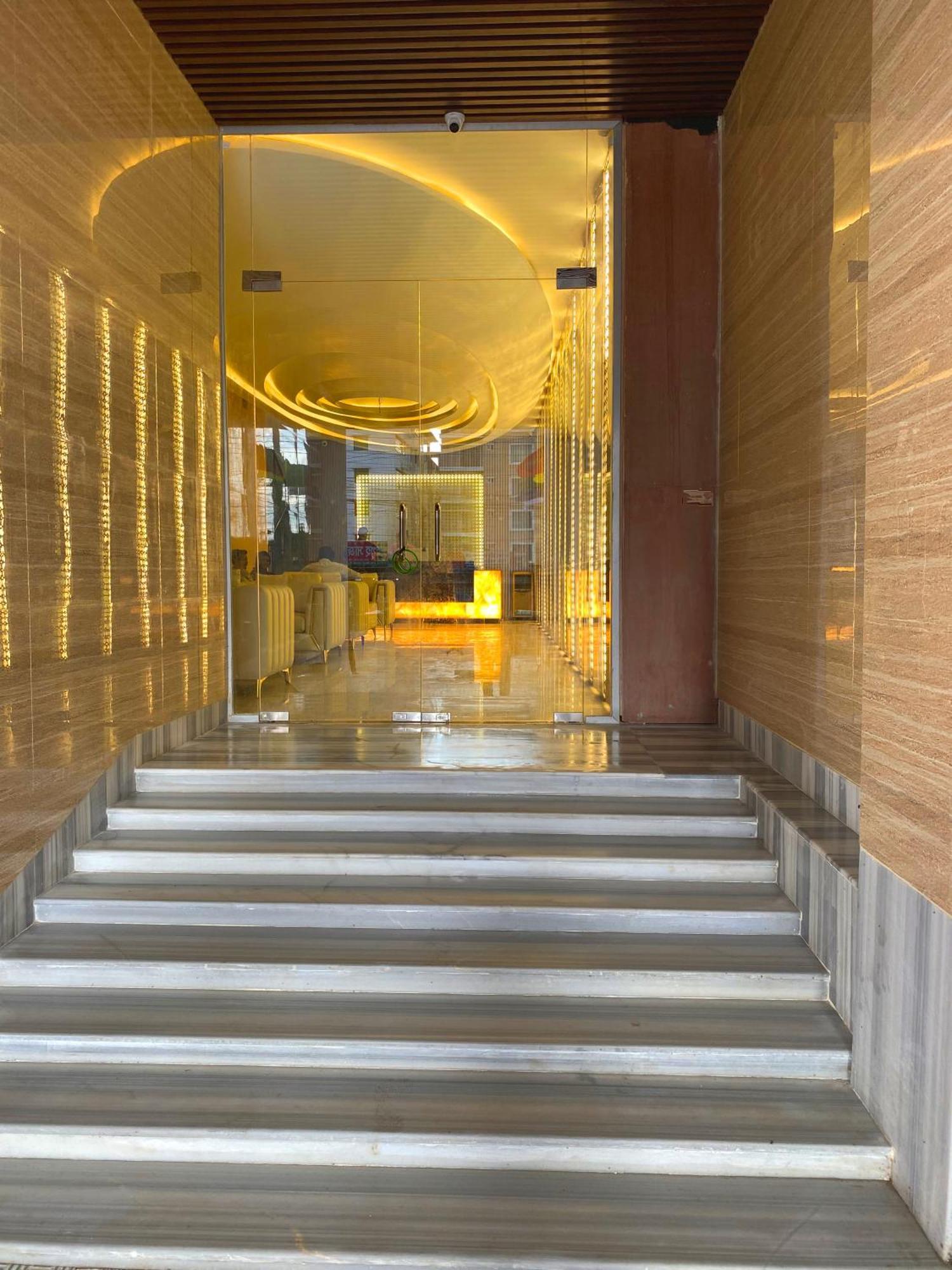 Hotel Valentino Noakhali Extérieur photo